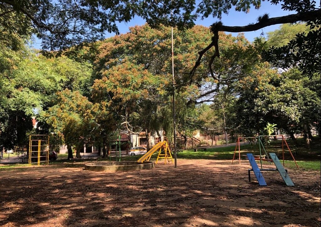 Parque infantil no Bairro Jardim Isabel - Porto Alegre