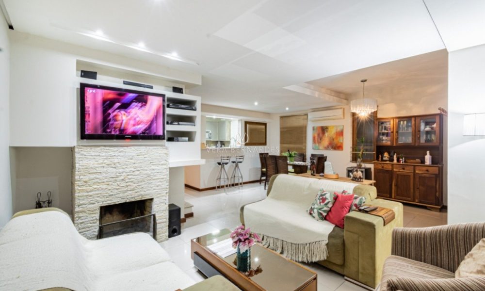 Casa em Condomínio à venda com 3 dormitórios, 169m² e 3 vagas no bairro Hípica, Zona Sul de Porto Alegre - 001