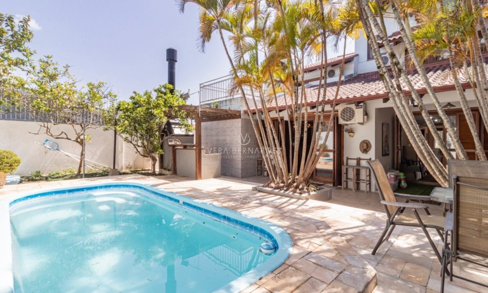 Casa à venda com 4 dormitórios, 396m² e 6 vagas no bairro Ipanema, Zona Sul de Porto Alegre - 001