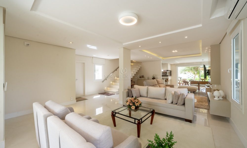 Casa à venda com 3 dormitórios, 372m² e 3 vagas no bairro Ipanema, Zona Sul de Porto Alegre - 001