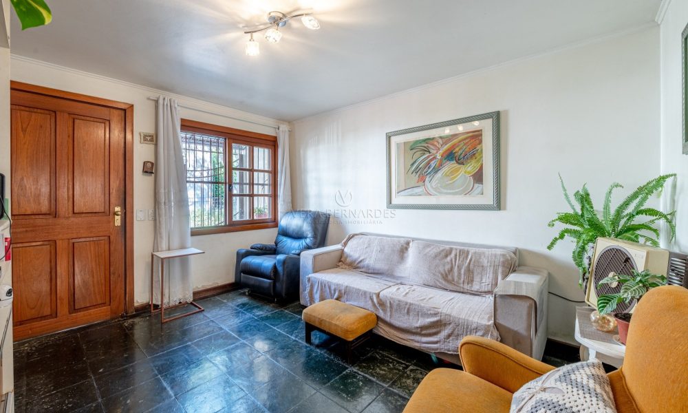 Casa à venda com 3 dormitórios, 135m² e 2 vagas no bairro Tristeza, Zona Sul de Porto Alegre - 001