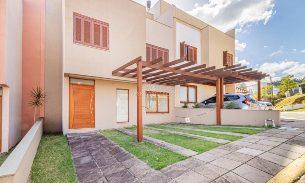 Casa em Condomínio à venda com 3 dormitórios, 240m² e 2 vagas no bairro Vila Nova, Zona Sul de Porto Alegre - 001