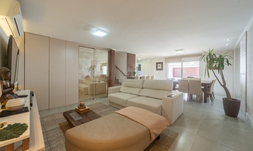 Casa em Condomínio à venda com 3 dormitórios, 196m² e 4 vagas no bairro Vila Nova, Zona Sul de Porto Alegre - 001