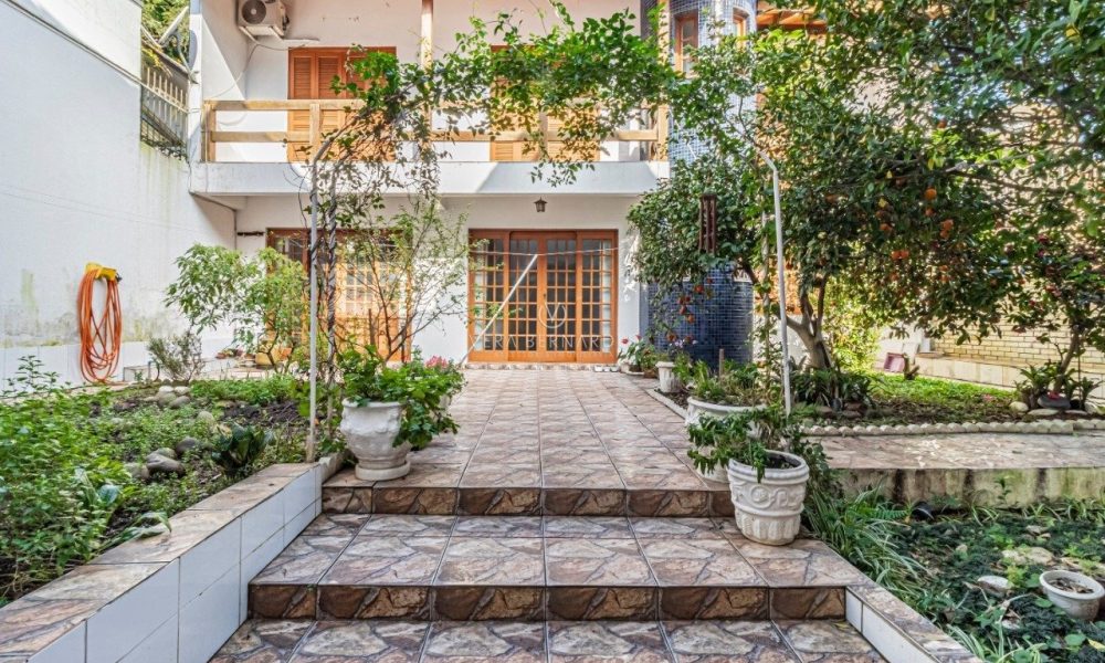 Casa à venda com 3 dormitórios, 451m² e 4 vagas no bairro Sétimo Céu, Zona Sul de Porto Alegre - 001