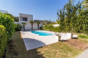Casa em Condomínio à venda com 3 dormitórios, 257m² e 2 vagas no bairro Lagos de Nova Ipanema, Zona Sul de Porto Alegre