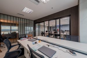 Salas/Conjuntos à venda com 40m² e 1 vaga no bairro Cristal, Zona Sul de Porto Alegre