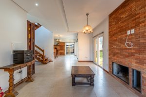 Casa em Condomínio à venda com 4 dormitórios, 173m² e 3 vagas no bairro Lagos de Nova Ipanema, Zona Sul de Porto Alegre