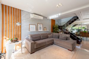 Casa em Condomínio à venda com 3 dormitórios, 194m² e 4 vagas no bairro Ipanema, Zona Sul de Porto Alegre