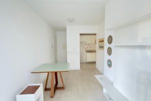 Apartamento à venda com 2 dormitórios, 57m² e 1 vaga no bairro Vila Nova, Zona Sul de Porto Alegre