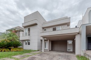 Casa em Condomínio à venda com 4 dormitórios, 465m² e 3 vagas no bairro Terra Ville, Zona Sul de Porto Alegre