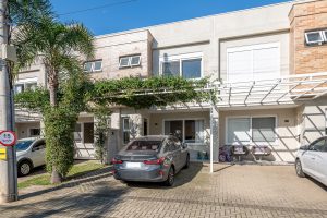 Casa em Condomínio à venda com 3 dormitórios, 120m² e 2 vagas no bairro Vila Nova, Zona Sul de Porto Alegre