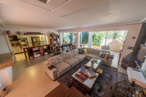 Casa em Condomínio à venda com 3 dormitórios, 300m² e 3 vagas no bairro Tristeza, Zona Sul de Porto Alegre