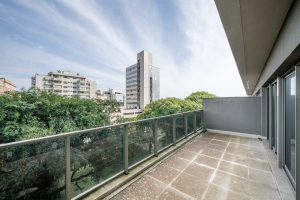 Apartamento à venda com 1 dormitório, 75m² e 1 vaga no bairro Menino Deus, Zona Central de Porto Alegre