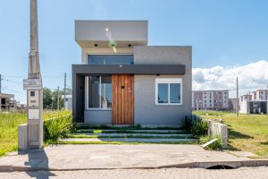 Casa em Condomínio à venda com 3 dormitórios, 100m² e 2 vagas no bairro Hípica, Zona Sul de Porto Alegre