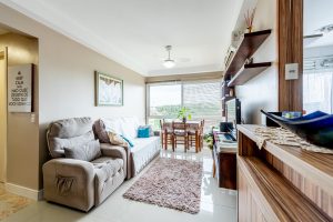 Cobertura à venda com 3 dormitórios, 134m² e 2 vagas no bairro Cavalhada, Zona Sul de Porto Alegre