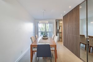 Casa em Condomínio à venda com 3 dormitórios, 206m² e 2 vagas no bairro Vila Nova, Zona Sul de Porto Alegre