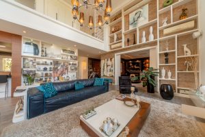 Casa em Condomínio à venda com 4 dormitórios, 510m² e 4 vagas no bairro Terra Ville, Zona Sul de Porto Alegre