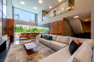 Casa em Condomínio à venda com 4 dormitórios, 290m² e 4 vagas no bairro Alphaville, Zona Sul de Porto Alegre