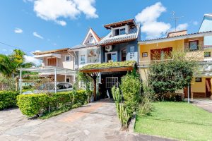 Casa em Condomínio à venda com 4 dormitórios, 132m² e 2 vagas no bairro Ipanema, Zona Sul de Porto Alegre