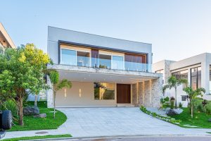 Casa em Condomínio à venda com 4 dormitórios, 387m² e 3 vagas no bairro Alphaville, Zona Sul de Porto Alegre