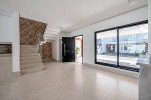 Casa em Condomínio à venda com 3 dormitórios, 215m² e 2 vagas no bairro Ipanema, Zona Sul de Porto Alegre