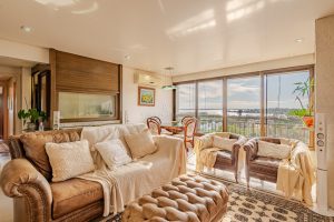 Apartamento à venda com 3 dormitórios, 94m² e 2 vagas no bairro Tristeza, Zona Sul de Porto Alegre