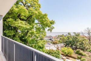Apartamento à venda com 3 dormitórios, 171m² e 2 vagas no bairro Menino Deus, Zona Central de Porto Alegre