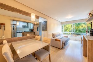 Apartamento à venda com 3 dormitórios, 71m² e 1 vaga no bairro Cavalhada em Porto Alegre