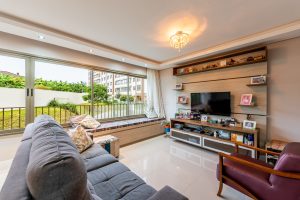 Apartamento à venda com 3 dormitórios, 104m² e 2 vagas no bairro Cavalhada, Zona Sul de Porto Alegre