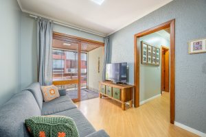 Apartamento Garden à venda com 3 dormitórios, 90m² e 2 vagas no bairro Ipanema, Zona Sul de Porto Alegre