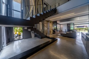 Casa em Condomínio à venda com 6 dormitórios, 440m² e 4 vagas no bairro Alphaville, Zona Sul de Porto Alegre