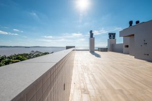 Cobertura à venda com 3 dormitórios, 389m² e 4 vagas no bairro Tristeza, Zona Sul de Porto Alegre