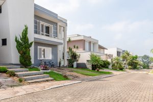 Casa em Condomínio à venda com 4 dormitórios, 178m² e 2 vagas no bairro Hípica, Zona Sul de Porto Alegre
