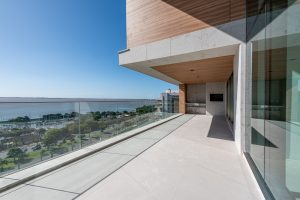 Apartamento à venda com 4 dormitórios, 328m² e 3 vagas no bairro Cristal, Zona Sul de Porto Alegre