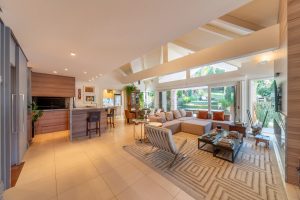 Casa em Condomínio à venda com 3 dormitórios, 280m² e 4 vagas no bairro Vila Nova, Zona Sul de Porto Alegre