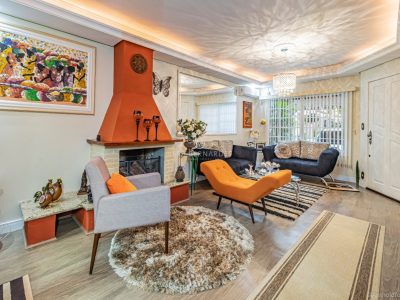 Casa em Condomínio à venda com 4 dormitórios, 190m² e 2 vagas no bairro Tristeza, Zona Sul de Porto Alegre