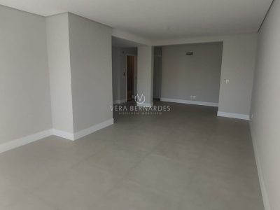 Apartamento à venda com 3 dormitórios, 138m² e 3 vagas no bairro Cristal em Porto Alegre