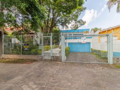 Casa Térrea à venda com 4 dormitórios, 296m² e 4 vagas no bairro Vila Assunção, Zona Sul de Porto Alegre