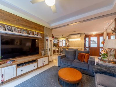 Casa em Condomínio à venda com 3 dormitórios, 267m² e 2 vagas no bairro Pedra Redonda, Zona Sul de Porto Alegre