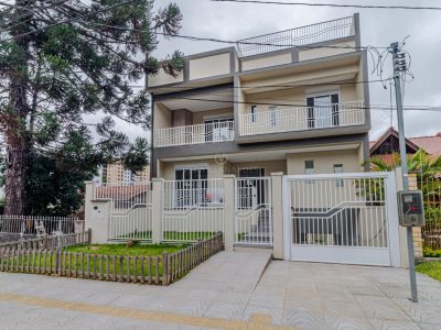 Casa à venda com 4 dormitórios, 498m² e 4 vagas no bairro Jardim Floresta, Zona Norte de Porto Alegre