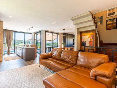 Casa em Condomínio à venda com 2 dormitórios, 330m² e 2 vagas no bairro Alphaville, Zona Sul de Porto Alegre