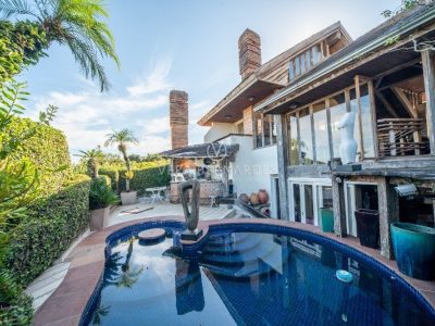 Casa à venda com 4 dormitórios, 418m² e 2 vagas no bairro Jardim Isabel, Zona Sul de Porto Alegre