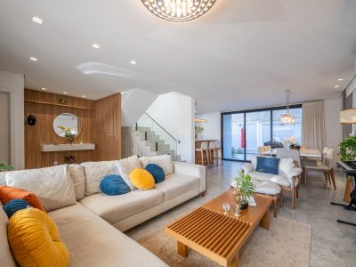 Casa em Condomínio à venda com 3 dormitórios, 184m² e 2 vagas no bairro Ipanema, Zona Sul de Porto Alegre