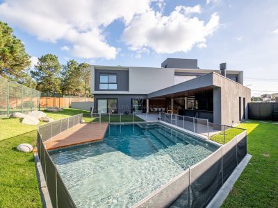 Casa em Condomínio à venda com 5 dormitórios, 478m² e 3 vagas no bairro Alphaville, Zona Sul de Porto Alegre