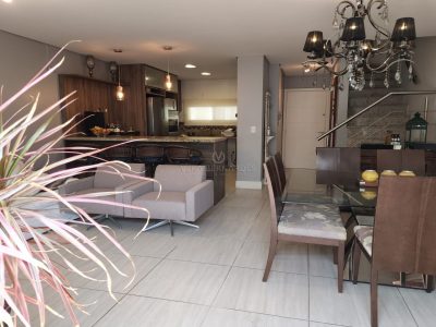 Casa em Condomínio à venda com 3 dormitórios, 180m² e 2 vagas no bairro Tristeza, Zona Sul de Porto Alegre