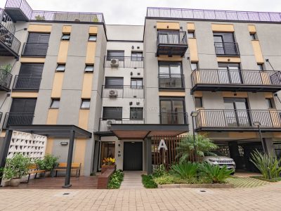 Apartamento à venda com 3 dormitórios, 108m² e 2 vagas no bairro Tristeza, Zona Sul de Porto Alegre