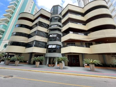 Apartamento à venda com 2 dormitórios, 122m² e 1 vaga no bairro Meia Praia, Zona Central de Itapema