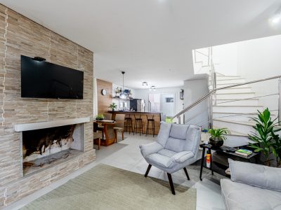 Casa em Condomínio à venda com 3 dormitórios, 166m² e 2 vagas no bairro Ipanema, Zona Sul de Porto Alegre