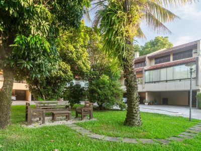 Casa em Condomínio à venda com 3 dormitórios, 251m² e 2 vagas no bairro Ipanema, Zona Sul de Porto Alegre
