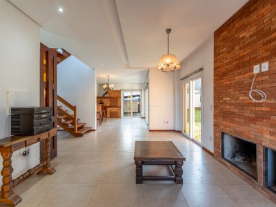 Casa em Condomínio à venda com 4 dormitórios, 173m² e 3 vagas no bairro Lagos de Nova Ipanema, Zona Sul de Porto Alegre